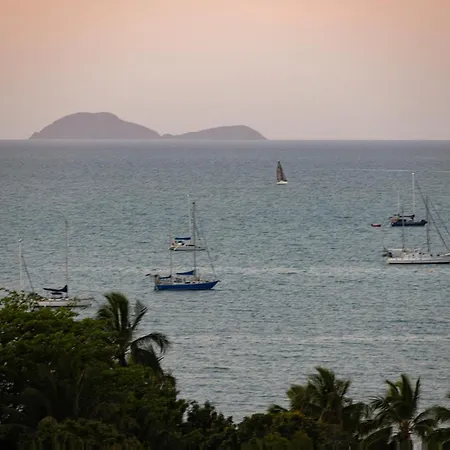 Aqua On The Edge Apartment Airlie Beach Exterior photo